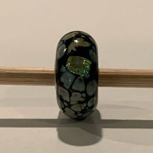 Trollbeads Glass Black Flower Mosaic Bead
